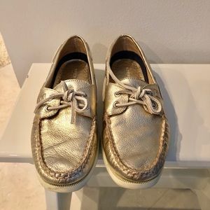 Sperry Gold Leather Loafer, Size 9